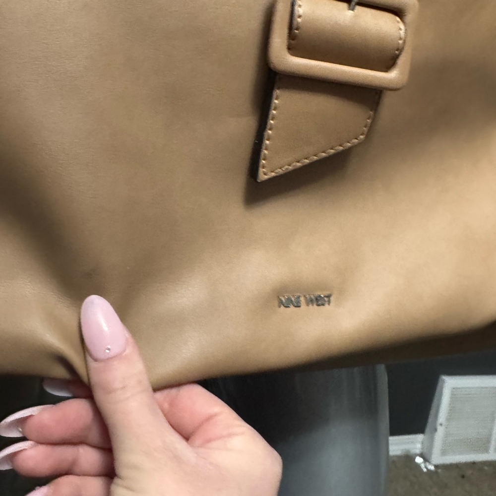 ❌SOLD❌ Nine West Cypress Tan Purse - Picture 3 of 12
